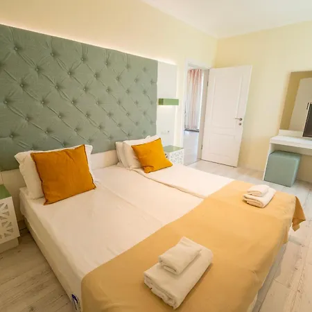 Hotel Perla Sun 4*